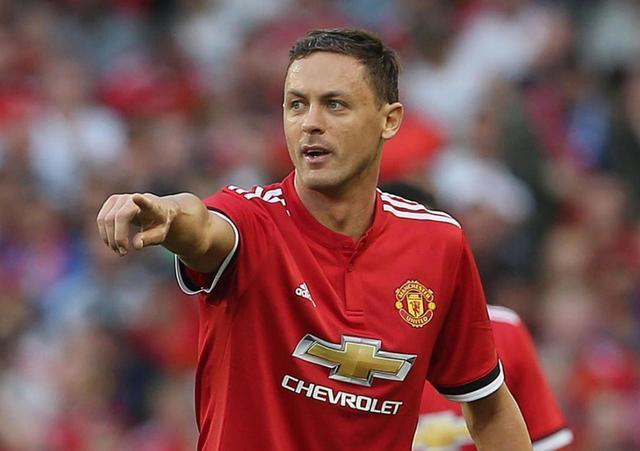 英格兰队以 英格兰队以